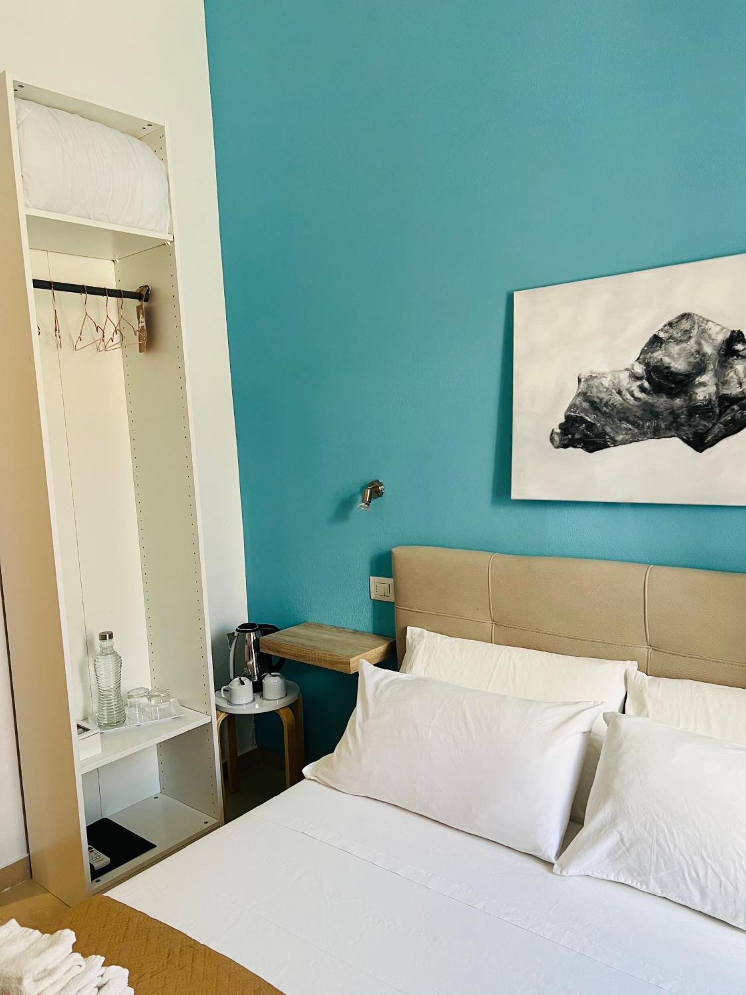 Les Chambres De Francoise Guest House Ольбія Екстер'єр фото