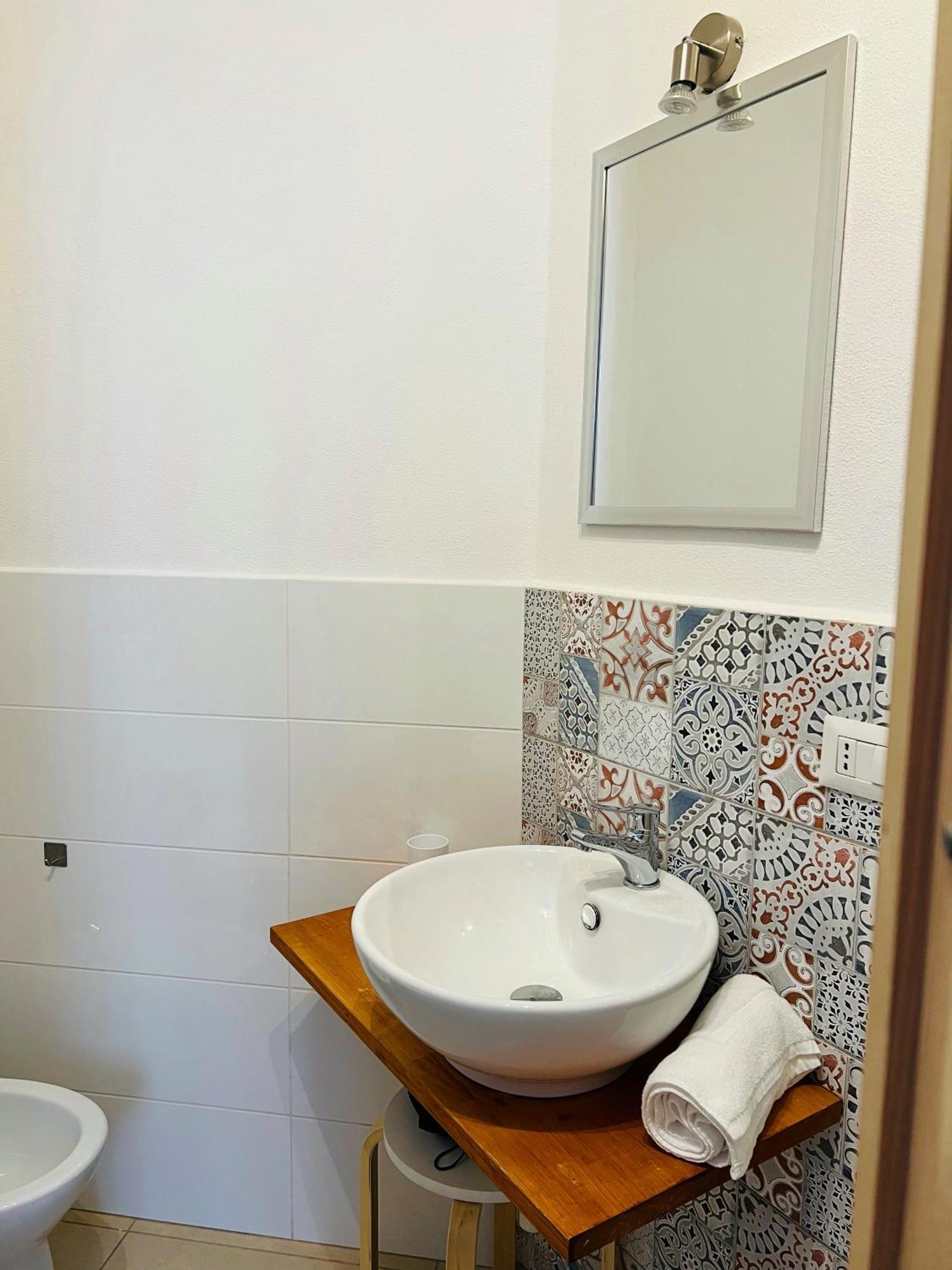 Les Chambres De Francoise Guest House Ольбія Екстер'єр фото