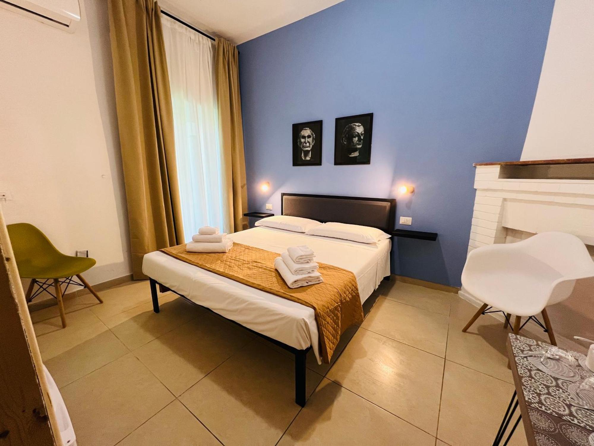 Les Chambres De Francoise Guest House Ольбія Екстер'єр фото