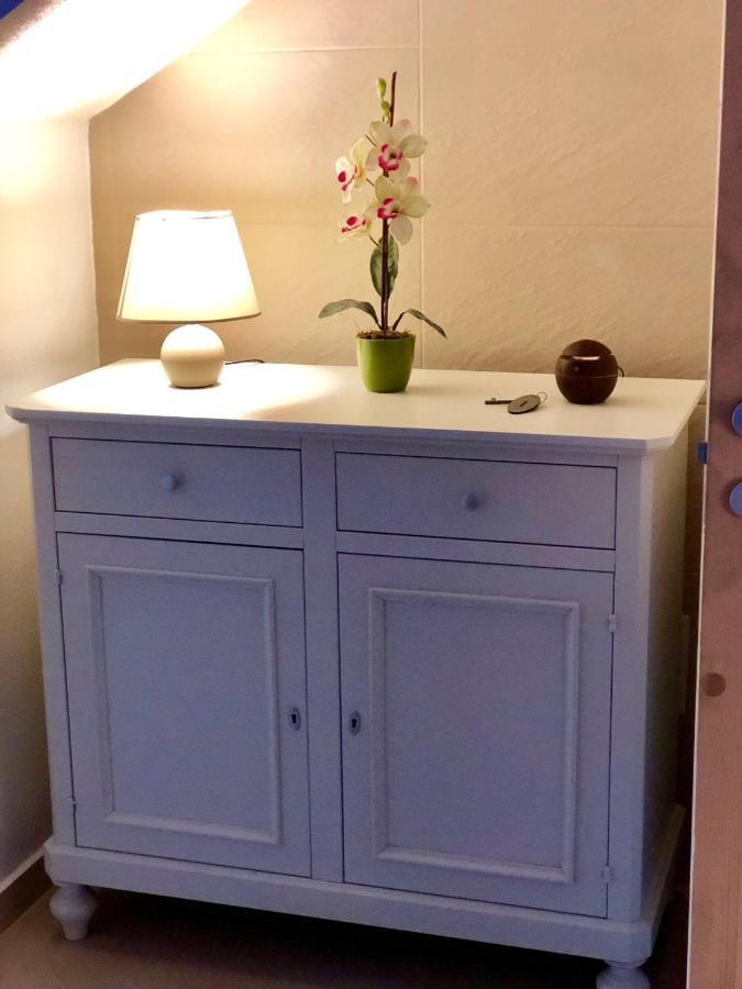 Les Chambres De Francoise Guest House Ольбія Екстер'єр фото
